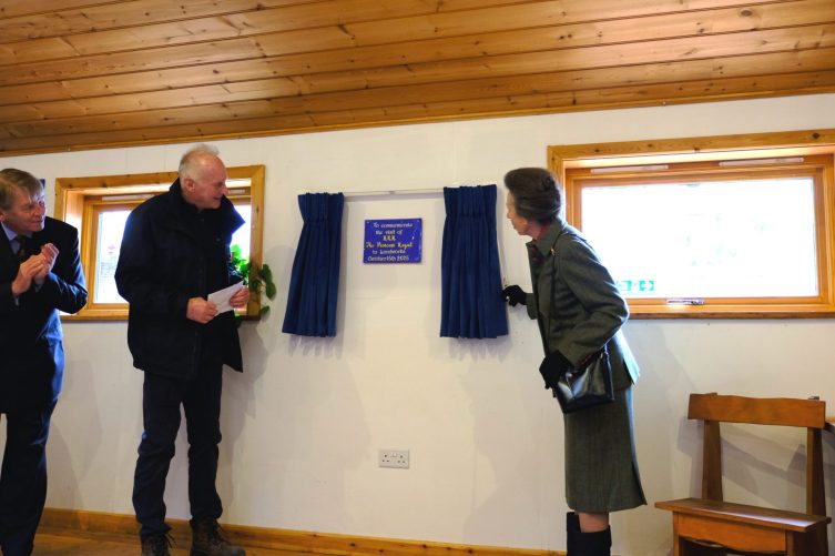 Unveiling commemorative plaque with Chris Parsons LandWorks Director 753x501 - Prisoner Training &amp; Placements
